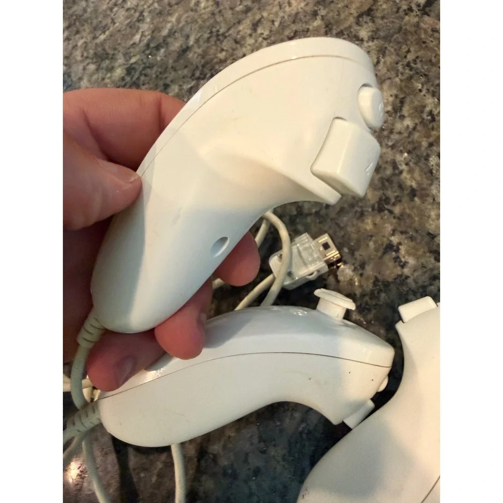 Nintendo Wii Accessory Lot 2 Racing Wheels Black White & 3 Nunchuck Controllers